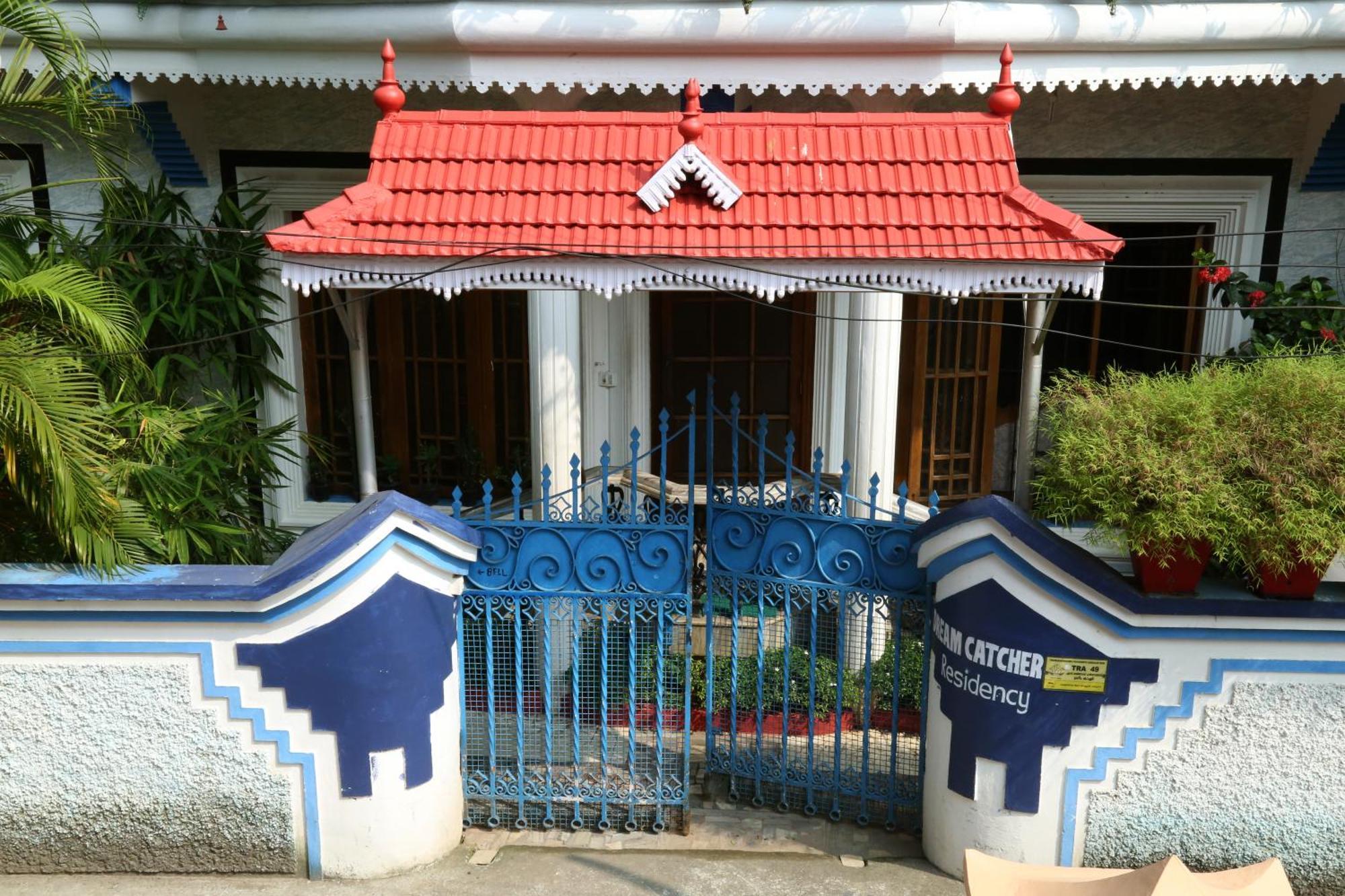 Dreamcatcher Residency Kochi Exterior foto